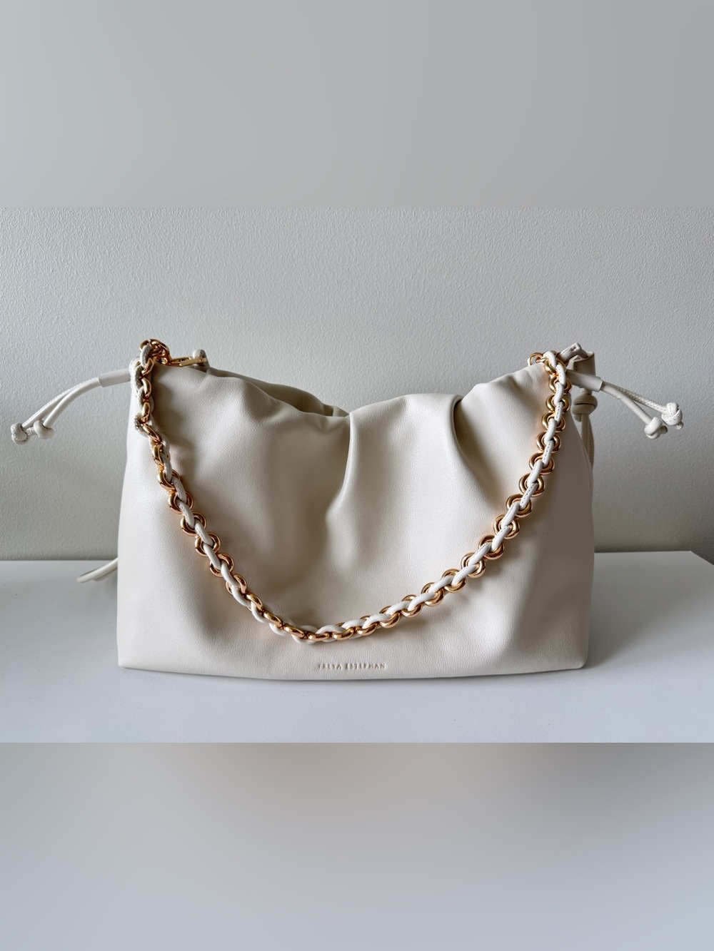 Freya Estephan Shoulder Bag with Drawstring and Donut Chain in Ivory Like New